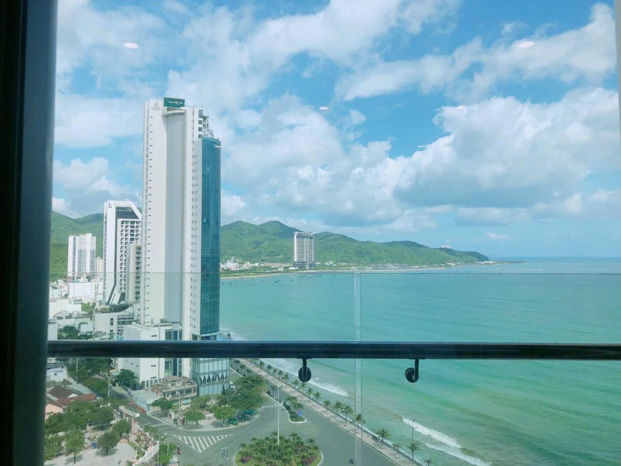 Scenia Bay Oceanfront By Housing Apartment Nha Trang Exterior photo