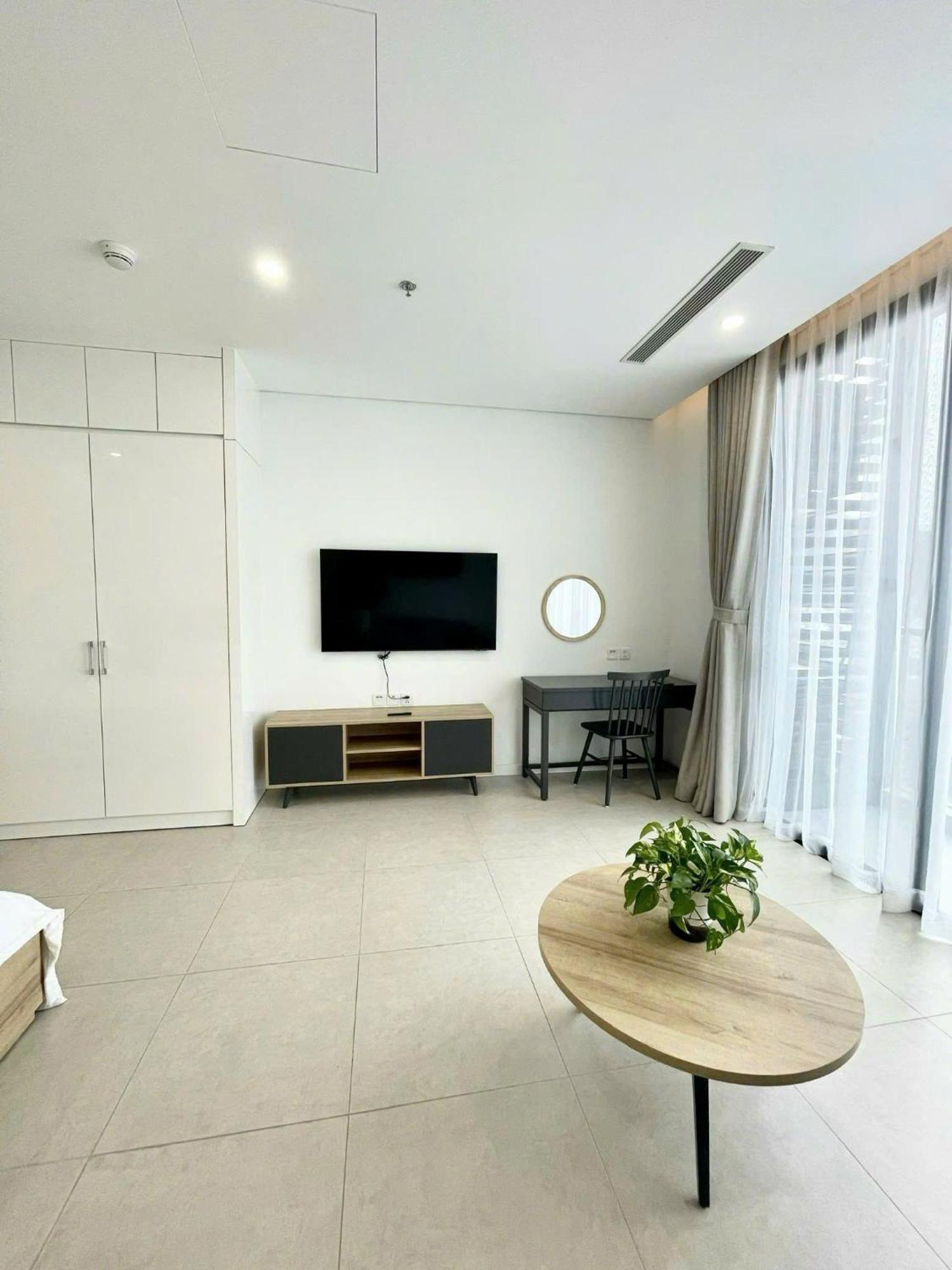 Scenia Bay Oceanfront By Housing Apartment Nha Trang Exterior photo