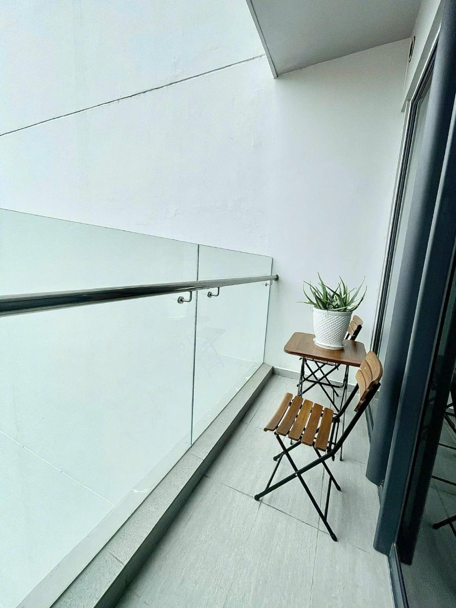 Scenia Bay Oceanfront By Housing Apartment Nha Trang Exterior photo